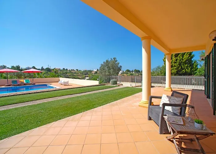 度假居 Alto Da Rafoia By Interhome *