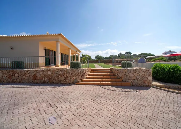 בית נופש Alto Da Rafoia By Interhome לגואה