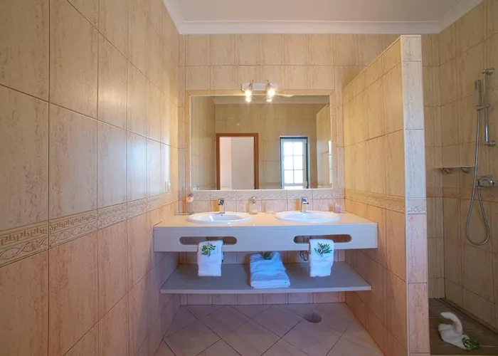 Alto Da Rafoia By Interhome * לגואה